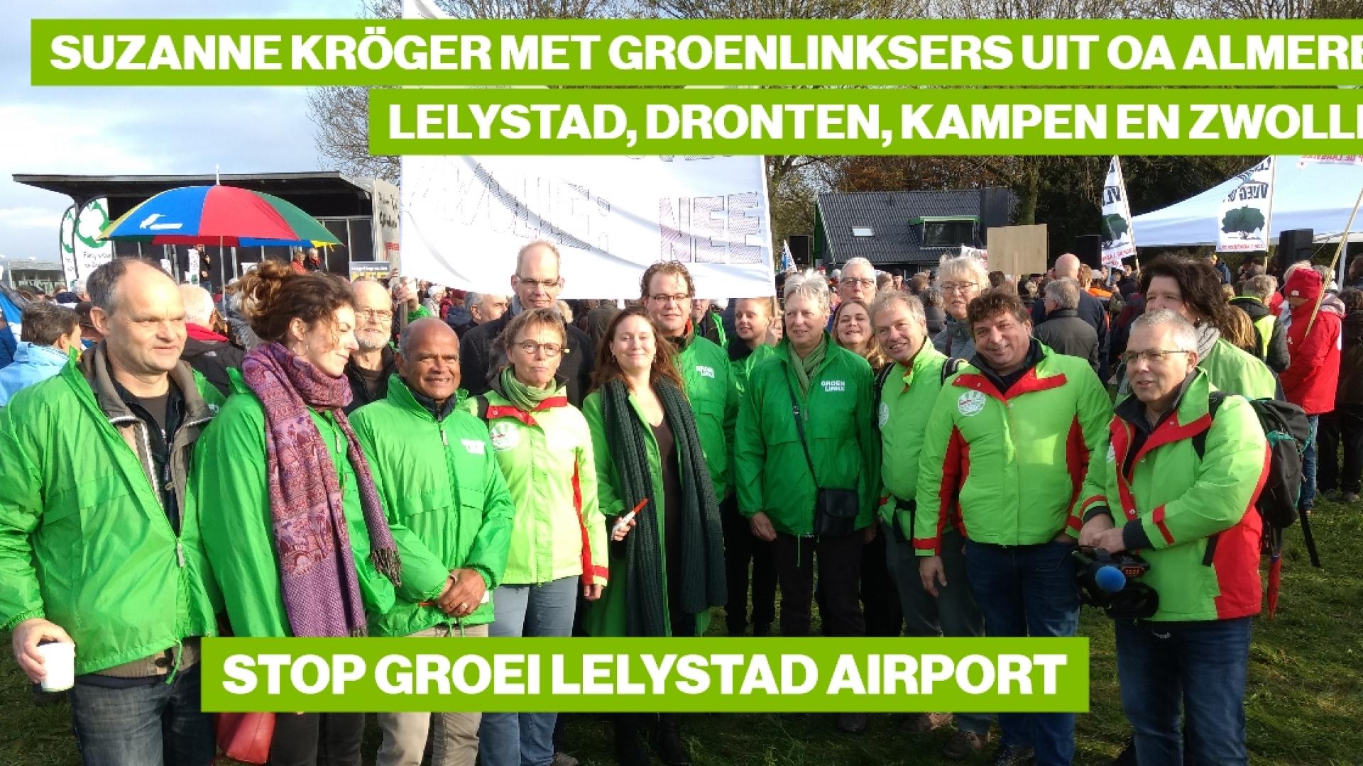Vertegenwoordigers van Zwolle, Dronten, Kampen, Lelystad, Steenwijkerland en Almere bij het protest tegen Lelystad Airport.